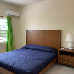  Apartment Poinciana